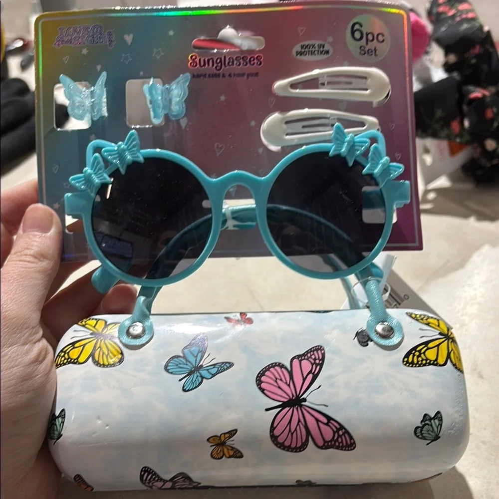 Blue Scalloped Sunglasses, Hard Case, and 4 Hair Pieces